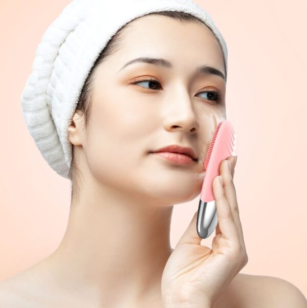 Electric Silicone Facial Cleansing-Brush